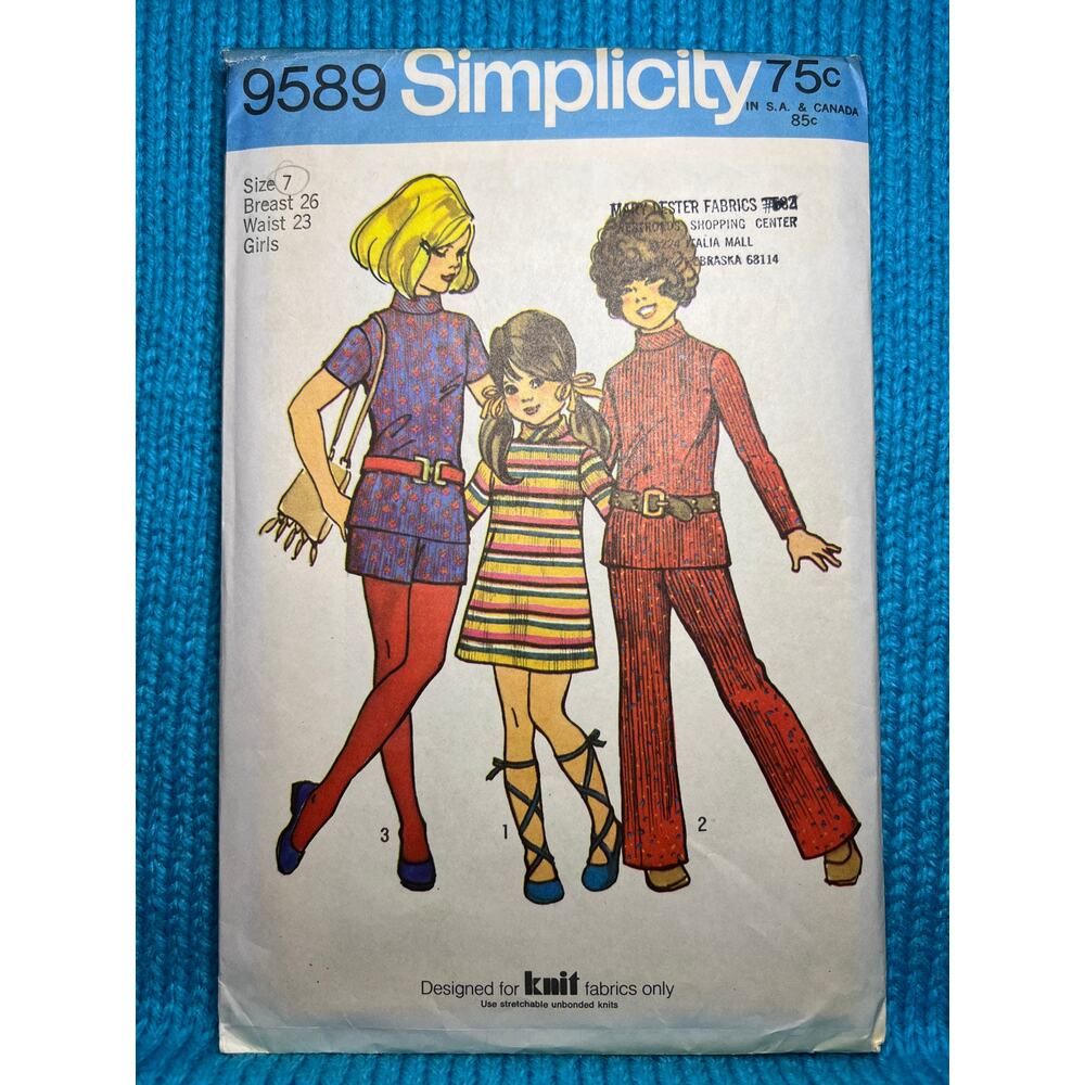 Simplicity 9589 Sewing pattern Girls A line dress pants shorts top 1960s size 7